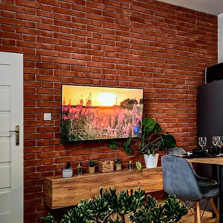 Przy Dworcu צ'סטוצ'ובה