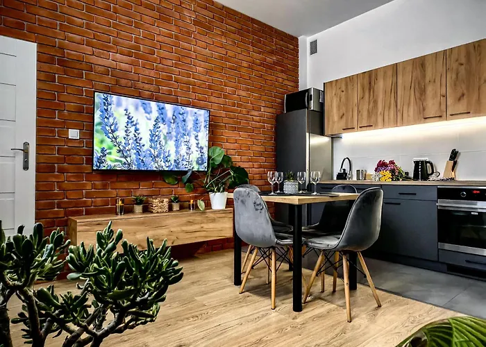 Przy Dworcu צ'סטוצ'ובה