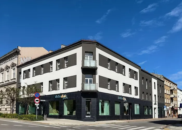 Przy Dworcu * צ'סטוצ'ובה